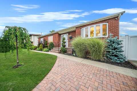 67 Irving Avenue, Deer Park, NY 11729