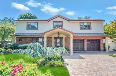 4 Towne Court, Melville, NY 11747