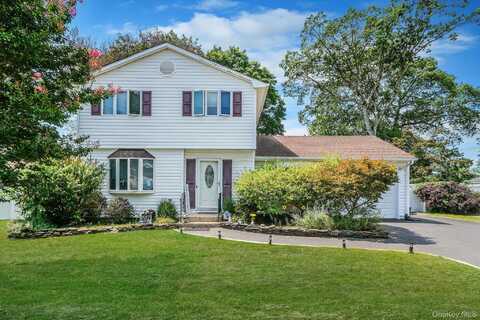 8 Wade Drive, Lake Grove, NY 11755