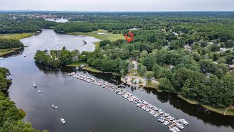 13 Glenhaven Circle W, Saco, ME 04072