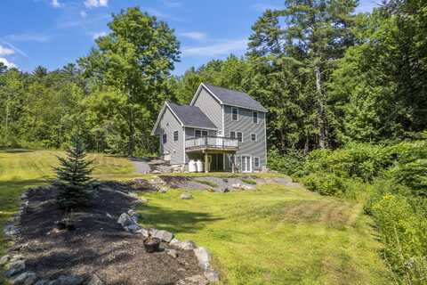11 Petersville Lane, Gardiner, ME 04345