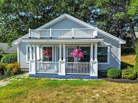7 Hilltop Drive, Rockport, ME 04856