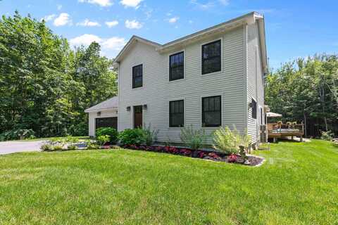 49 Hadlock Road, Falmouth, ME 04105