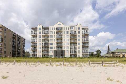 207 E Grand Avenue E, Old Orchard Beach, ME 04064