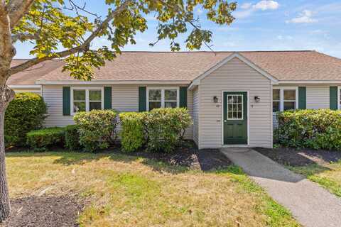10 Nottingham Drive, Saco, ME 04072