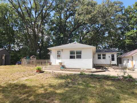 2063 N 35th Road, Ottawa, IL 61350