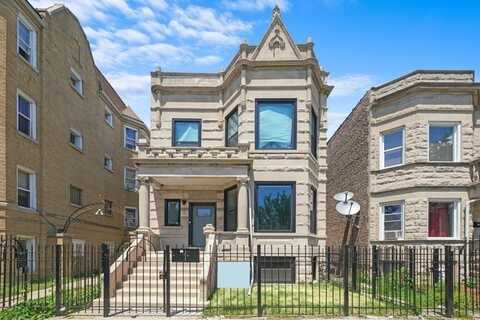 3912 W Congress Parkway, Chicago, IL 60624