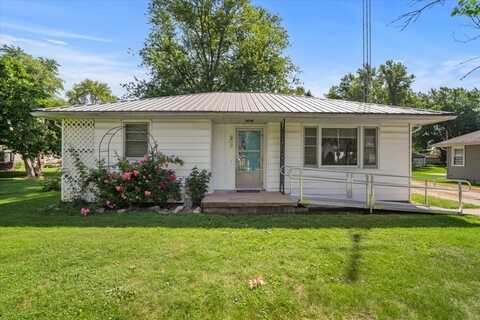 303 S Grove Street, Colfax, IL 61728
