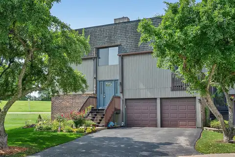 751 High Ridge Road, Roselle, IL 60172