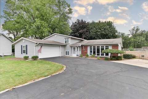 1105 Stratford Lane, Hanover Park, IL 60133