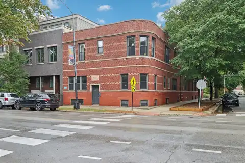 3733 N Damen Avenue, Chicago, IL 60618