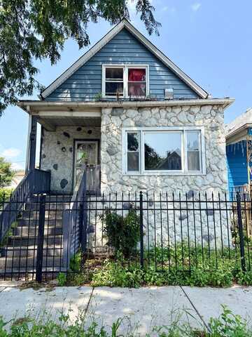 2040 W 67th Place, Chicago, IL 60636