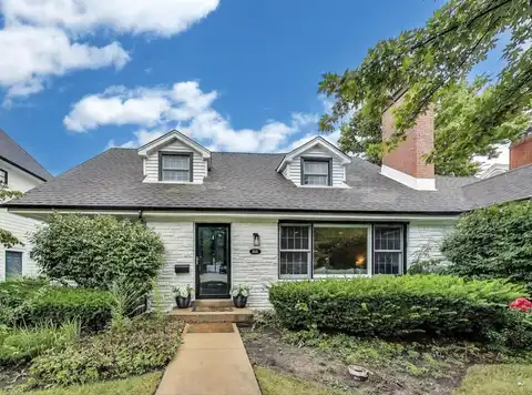 2122 Dewes Street, Glenview, IL 60025