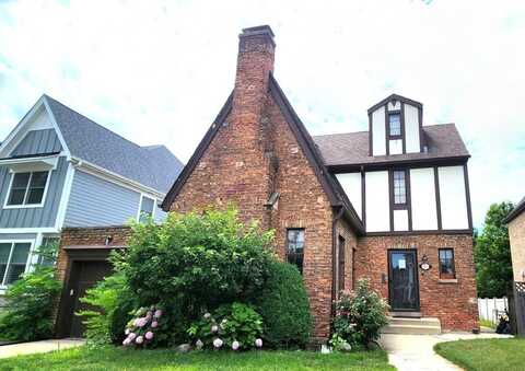696 S Parkside Avenue, Elmhurst, IL 60126