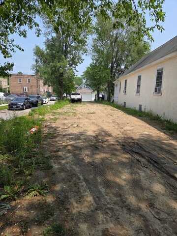6561 N Seeley Avenue, Chicago, IL 60645
