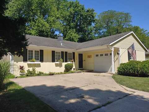 1308 Dunstan Road, Geneva, IL 60134