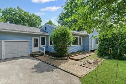 2016 Boudreau Drive, Urbana, IL 61801