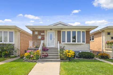 7740 Meade Avenue, Burbank, IL 60459