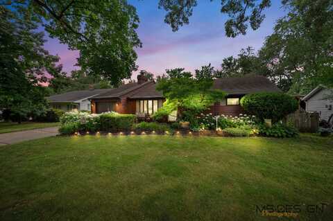 111 Tilton Park Drive, DeKalb, IL 60115
