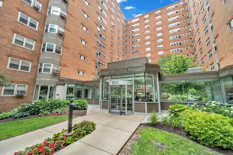 4970 N Marine Drive, Chicago, IL 60640