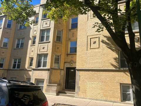 6176 N Winchester Avenue, Chicago, IL 60660