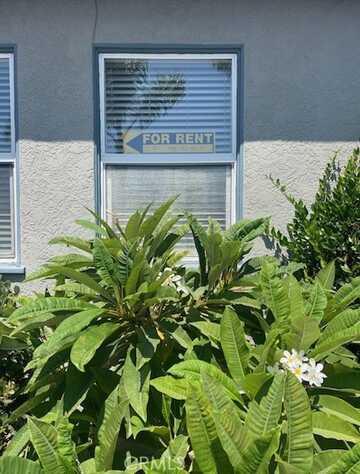 5805 E 2nd Street, Long Beach, CA 90803