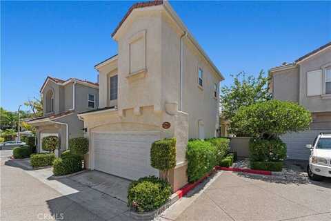 27849 Skycrest Cr, Valencia, CA 91354