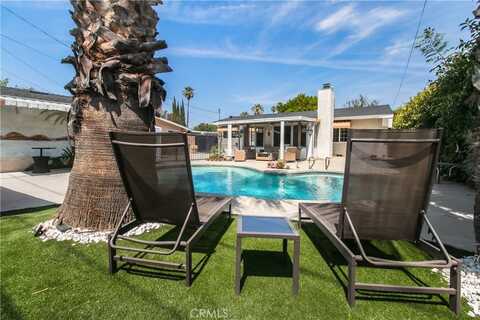 8527 Casaba Avenue, Winnetka, CA 91306