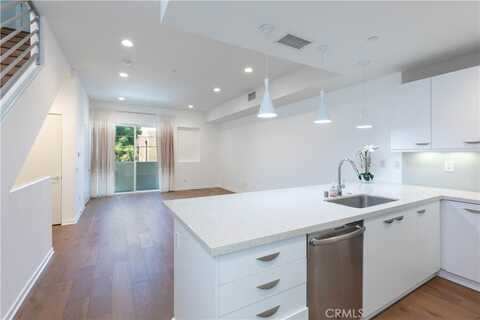 4831 Craner Avenue, North Hollywood, CA 91601