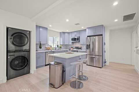 4616 Rosewood Avenue, Los Angeles, CA 90004