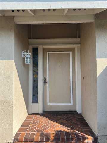 26 Alderbrook, Irvine, CA 92604