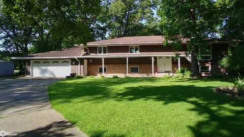 11779 Greenwood Drive, Burlington, IA 52601
