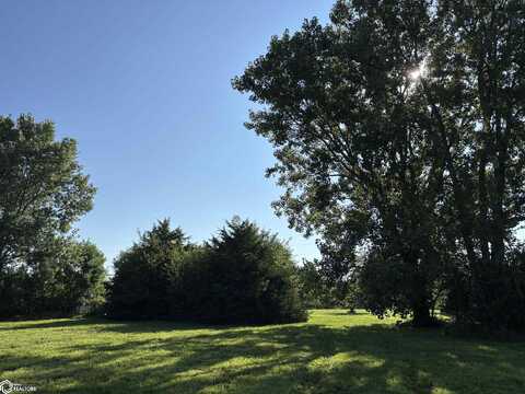 2008 N B Street, Fairfield, IA 52556