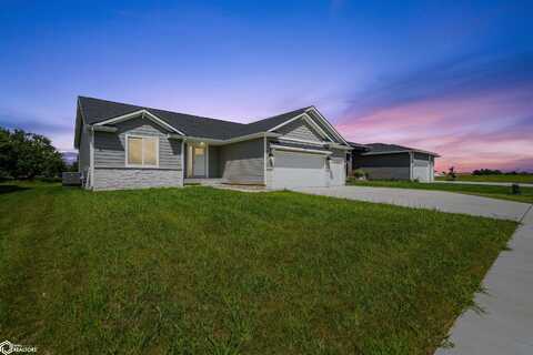 811 Woodside Drive, Marshalltown, IA 50158