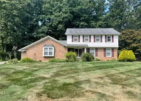 812 Squirrel Hill Drive, Boardman, OH 44512