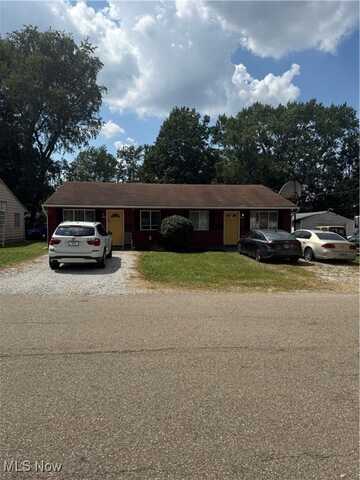 3023 Bollinger Avenue NE, Canton, OH 44705