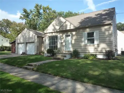 2827 Norwood Street, Cuyahoga Falls, OH 44221