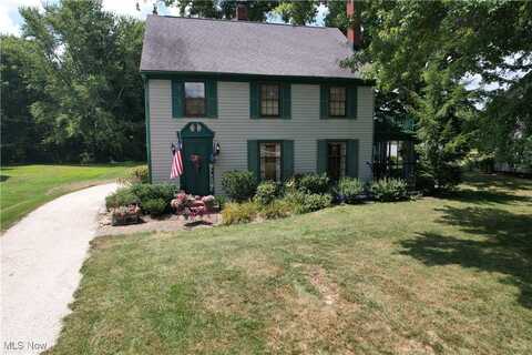 7092 S Pricetown Road, Berlin Center, OH 44401