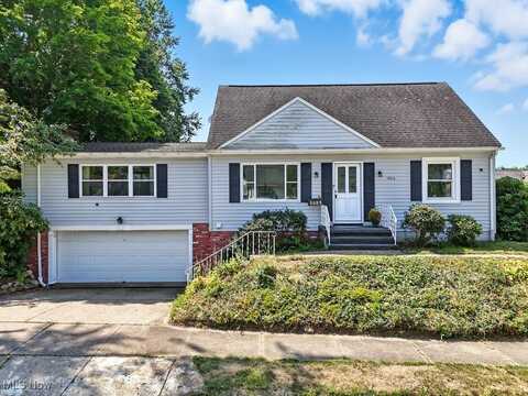 2216 Eastlawn Avenue, Akron, OH 44305