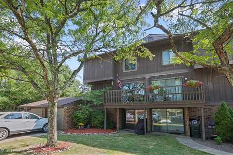 7306 Creekwood Drive, North Royalton, OH 44133