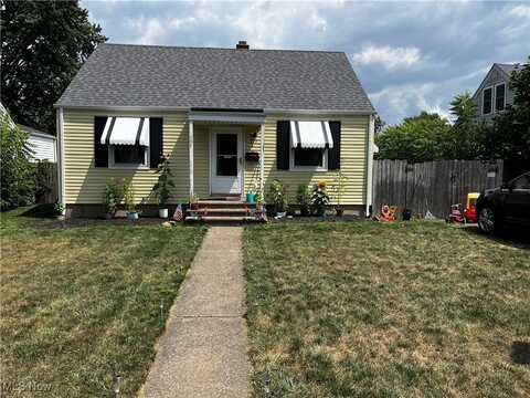777 Warwick Drive, Sheffield Lake, OH 44054