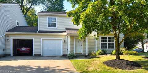 26 Woodbury Lane, Northfield, OH 44067
