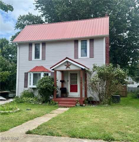554 Sandusky Street, Conneaut, OH 44030