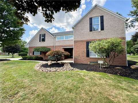 5017 Nobles Pond Drive NW, Canton, OH 44718