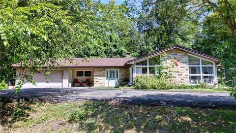 152 Scott Drive, Newcomerstown, OH 43832