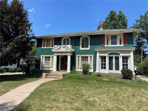 11320 Lake Avenue, Cleveland, OH 44102