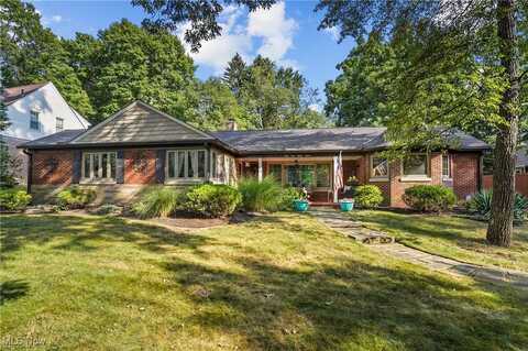 3127 Highland Drive, Silver Lake, OH 44224