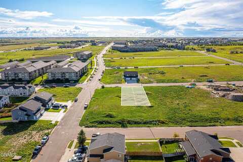 2908/2910 29th Avenue West, Williston, ND 58801