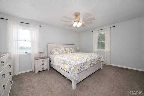 200020 Richfield Rd, Richland, MO 65556