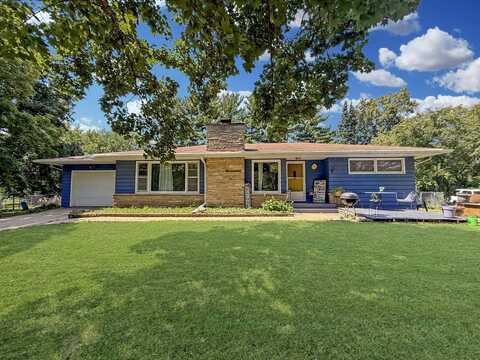 2358 Chelsea Avenue, Freeport, IL 61032